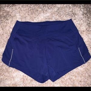 lulu lemon shorts size 4